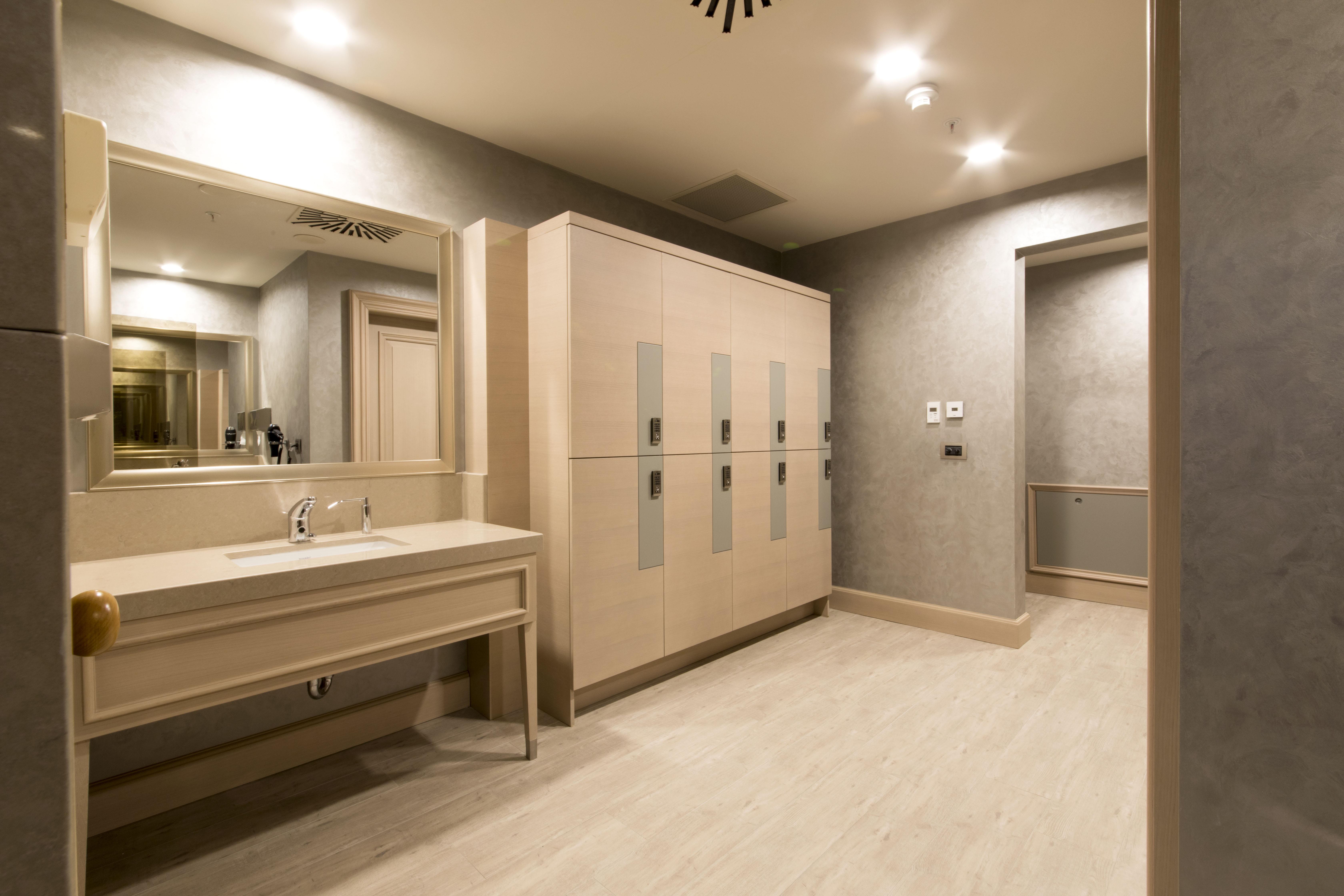 Millennium Istanbul Golden Horn Hotel Exterior foto Locker room