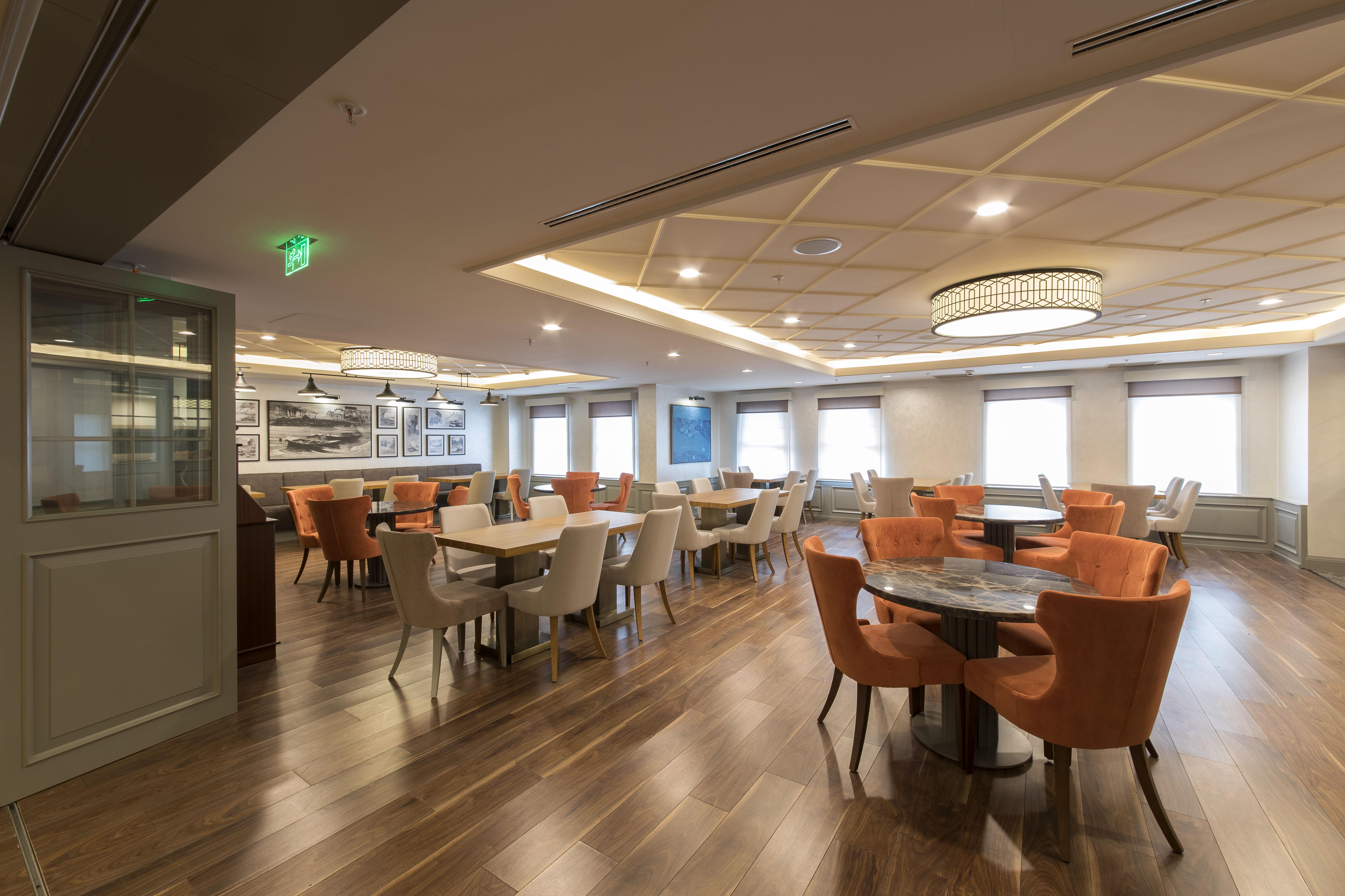 Millennium Istanbul Golden Horn Hotel Exterior foto The lounge at the airport