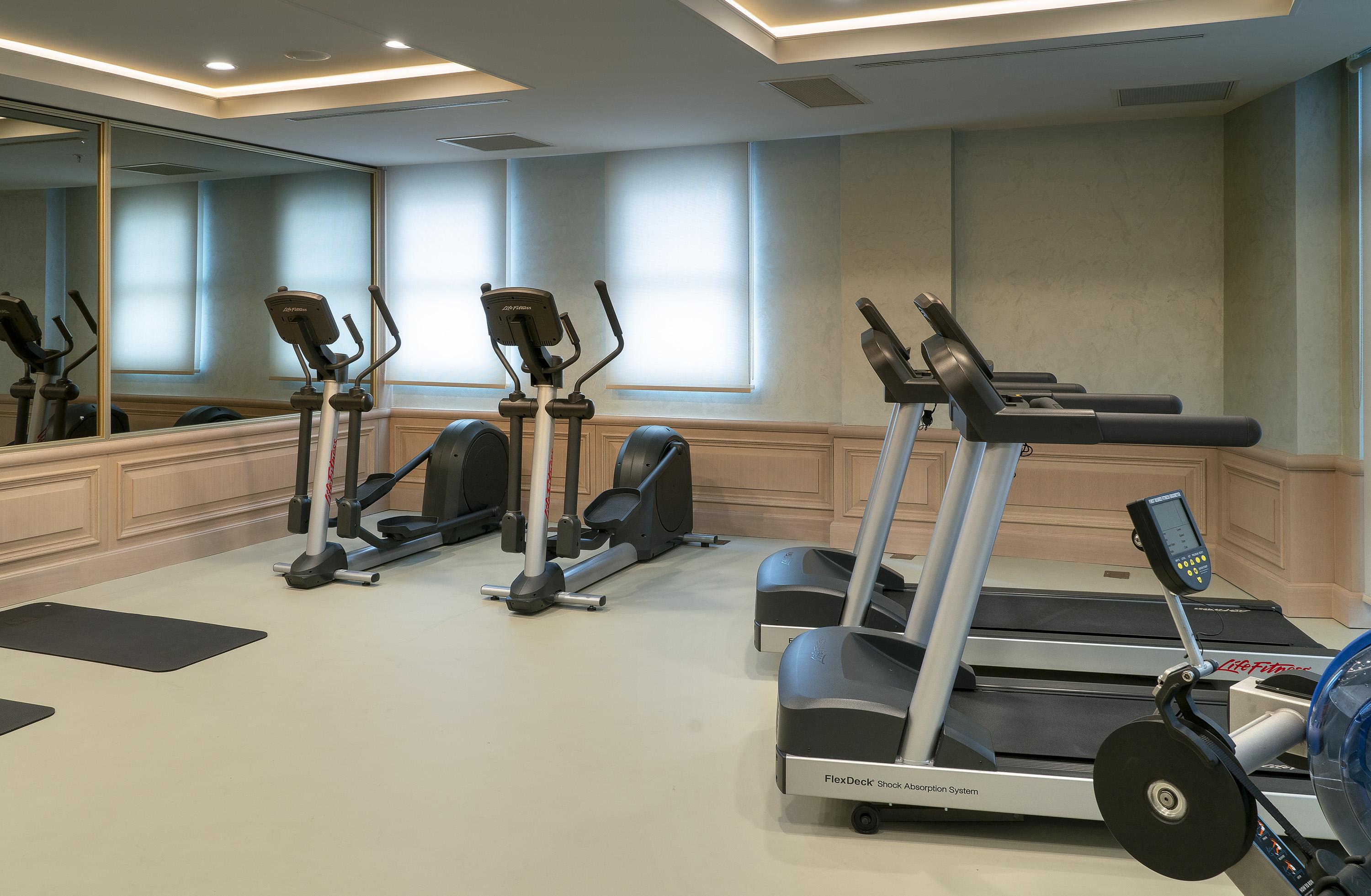 Millennium Istanbul Golden Horn Hotel Exterior foto Elliptical cross trainer