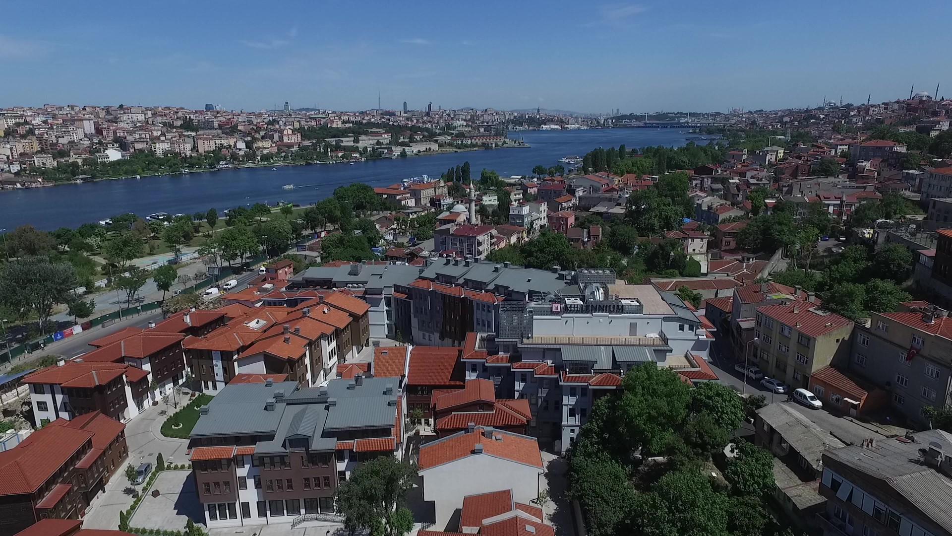 Millennium Istanbul Golden Horn Hotel Exterior foto Aerial view of the neighborhood
