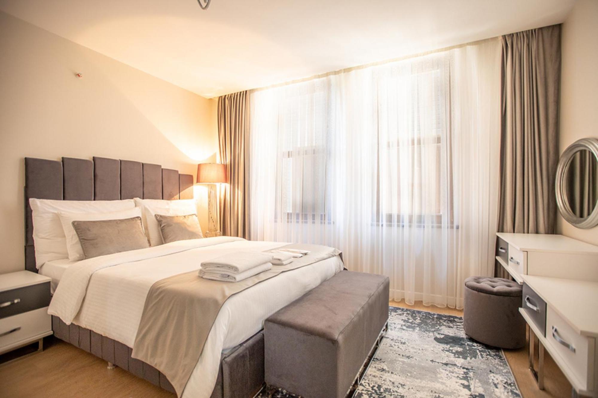 Millennium Istanbul Golden Horn Hotel Exterior foto A bedroom at the hotel