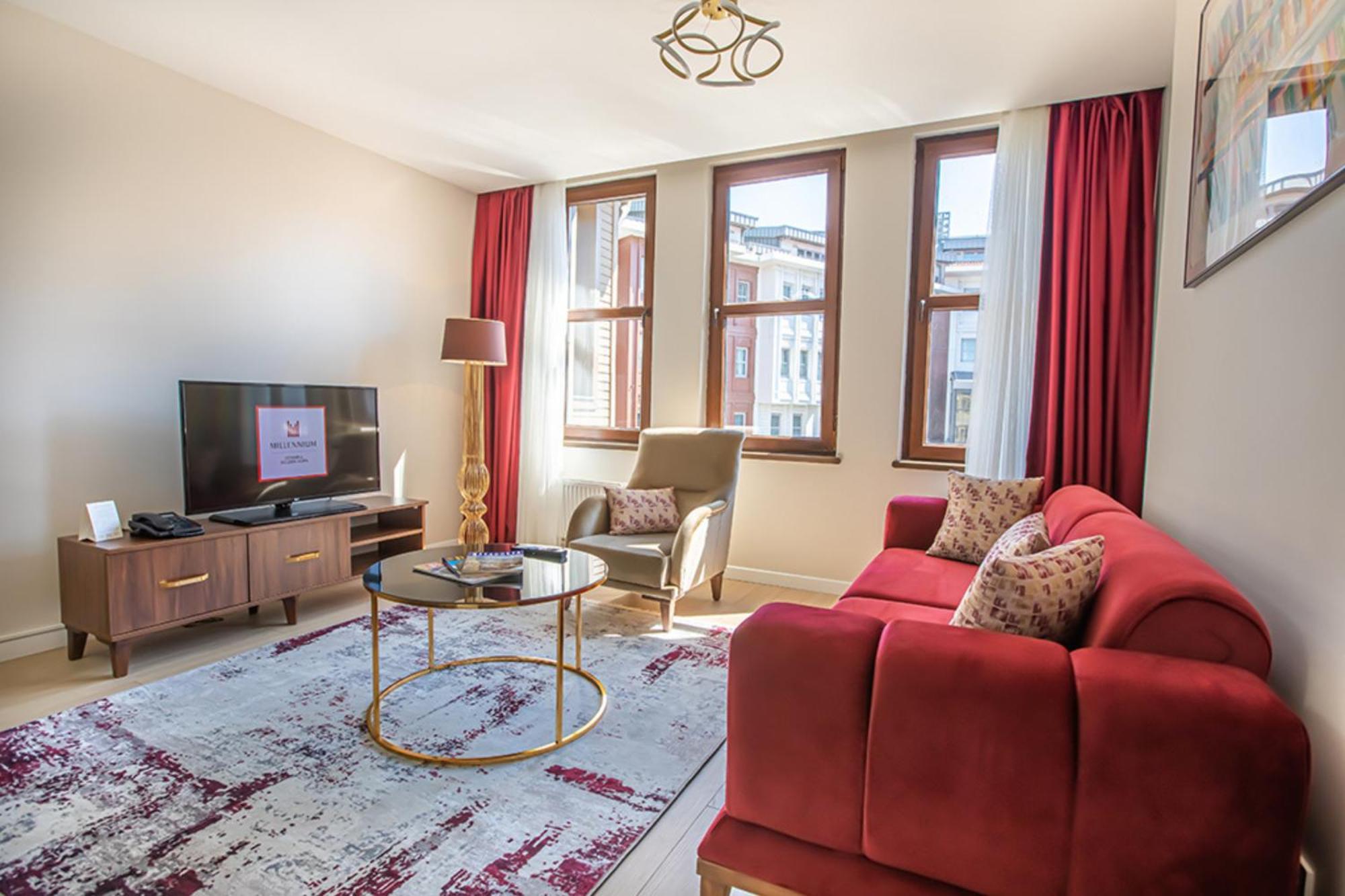 Millennium Istanbul Golden Horn Hotel Exterior foto A living room in a serviced apartment in London
